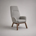 Poltrona da soggiorno in tessuto grigio chiaro con gambe in legno massello schienale alto 68 x 78 x 98 cm